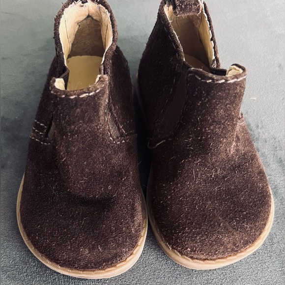 BABY GAP Brown Suede Ankle Boots with Elastic Panels - Picture 1 of 5